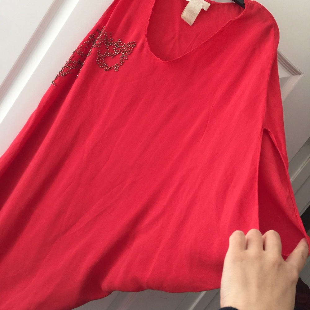 Red top - Picture 3 of 5